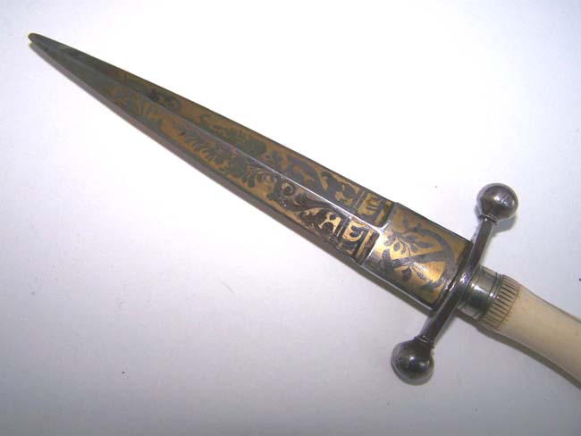 A 19th century American Naval Dirk with Carved Ivory Handle and beautiful gilt engraved blade — image 2